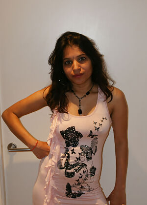 Indian Amateur Babes #4 of 12
