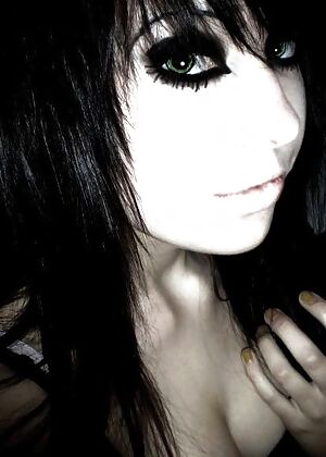 Amateur Emo Girls #7 of 12