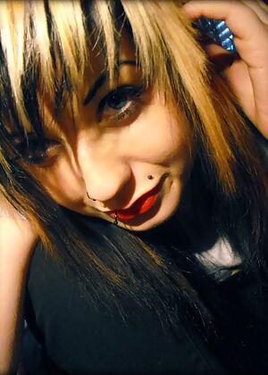 Amateur Emo Girls #4 of 12