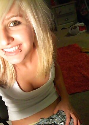 Amateur Emo Girls #7 of 12