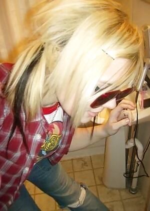Amateur Emo Girls #5 of 12
