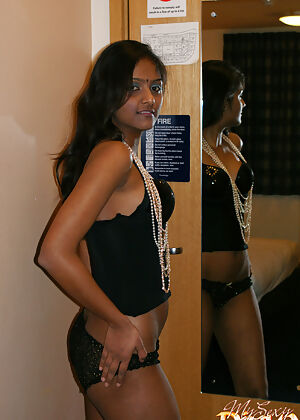 My Sexy Divya #7 of 12