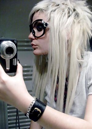 Amateur Emo Girls #5 of 12