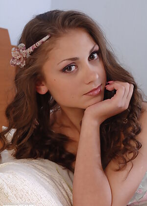 showy beauty #3 of 20