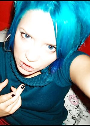 Amateur Emo Girls #7 of 12