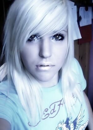 Amateur Emo Girls #6 of 12