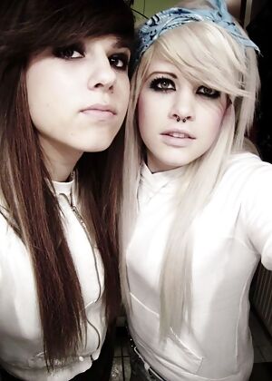 Amateur Emo Girls #9 of 12
