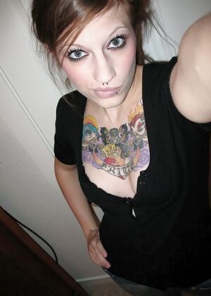 Amateur Emo Girls #2 of 12