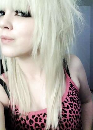 Amateur Emo Girls #5 of 12