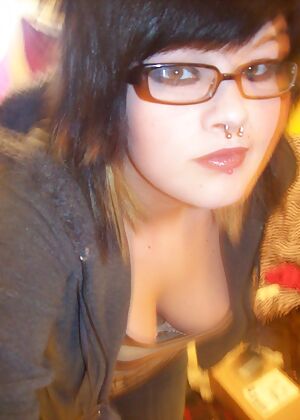 Amateur Emo Girls #2 of 12