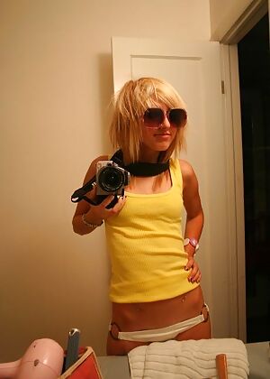 Amateur Emo Girls #3 of 12