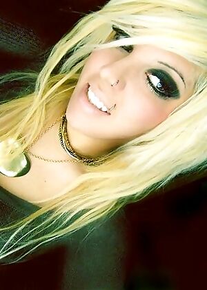 Amateur Emo Girls #6 of 12