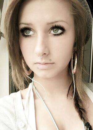 Amateur Emo Girls #1 of 12